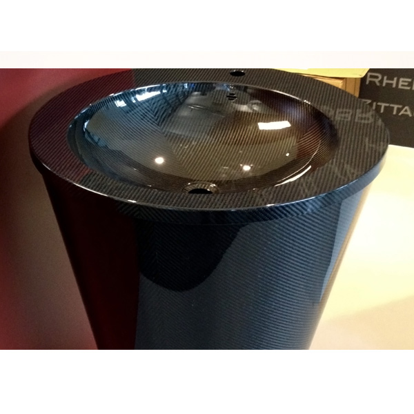 Niama-Reisser-carbon-fiber-sink